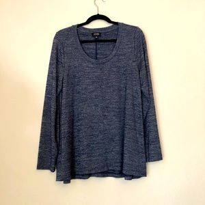 Smoky heathered blue long sleeve swing top.
